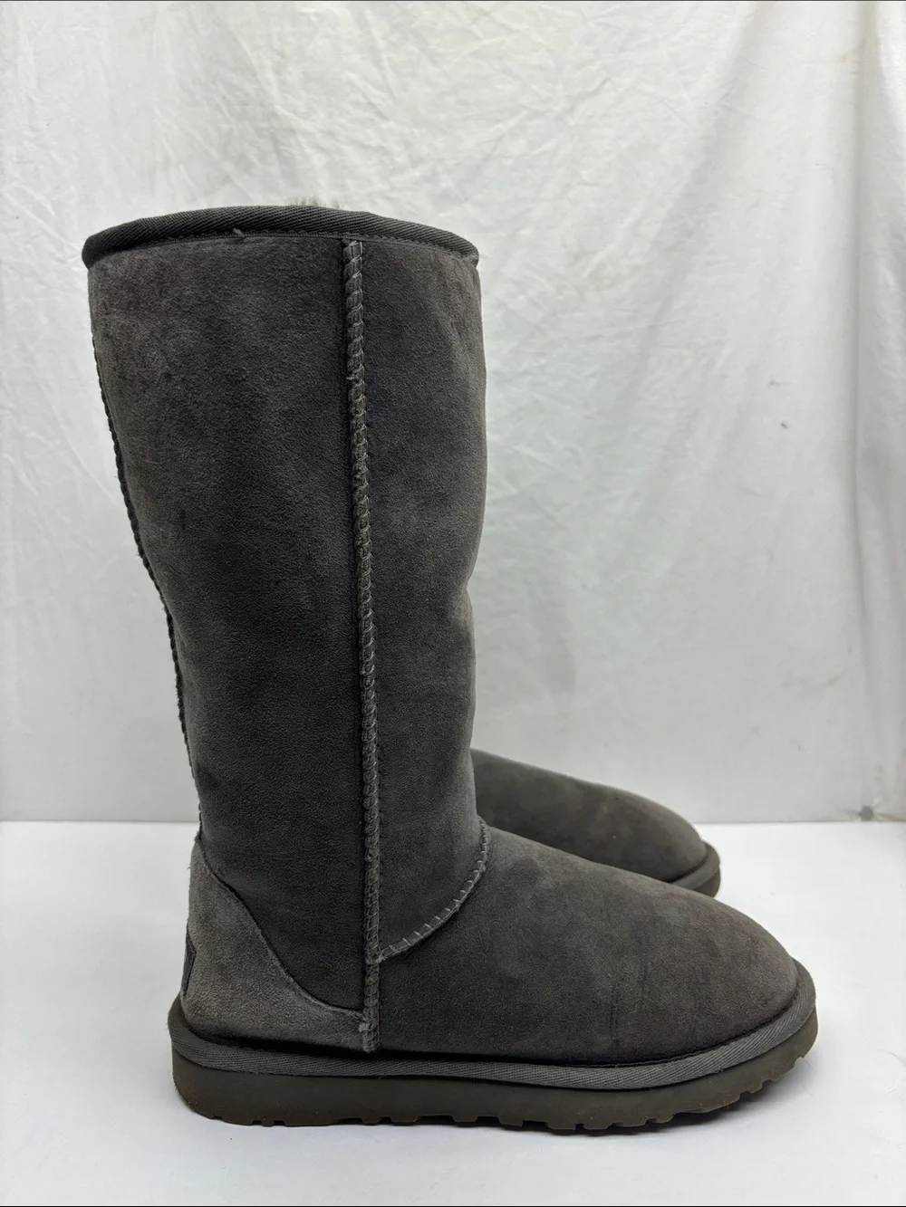 UGG Classic Tall Boots, size 7 women’s, box 26